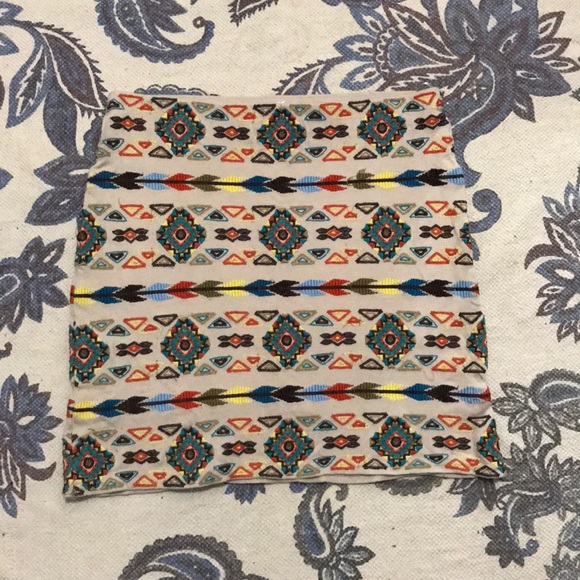 Willow & Clay Embroidered skirt - Picture 4 of 5